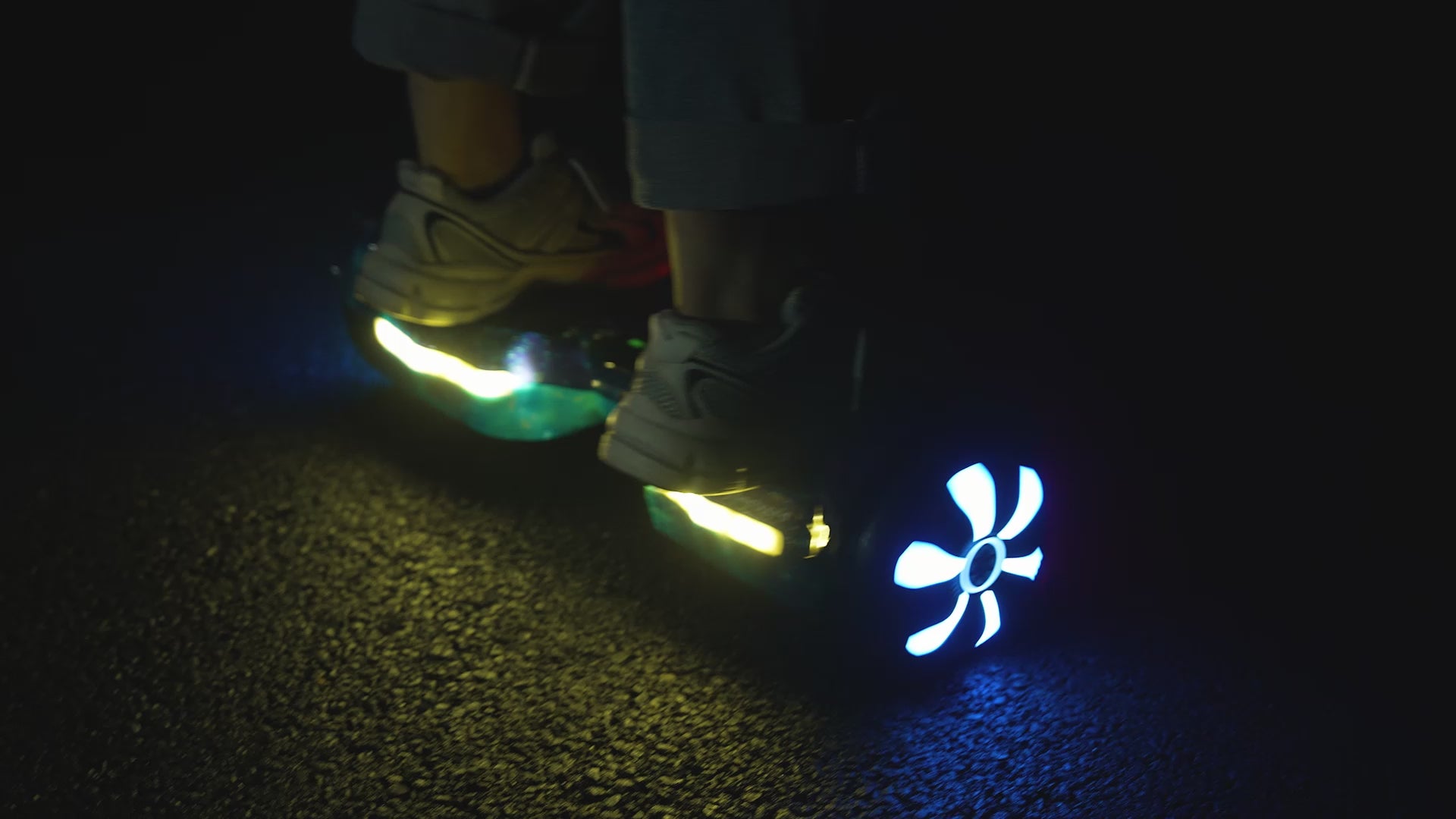 Black Friday Bundle: Commuter E-Scooter i8 25KM/H 350W + Hoverboard for Kids H2 7.5mph
