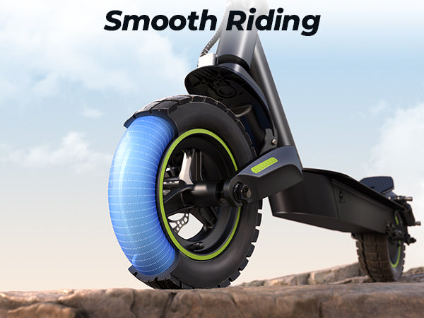 The wide deck of the isinwheel S10MAX electric scooter ensures comfortable and stable footing.